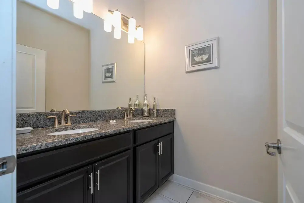 3085 TS - Opulent 5 BR Townhome Private Pool