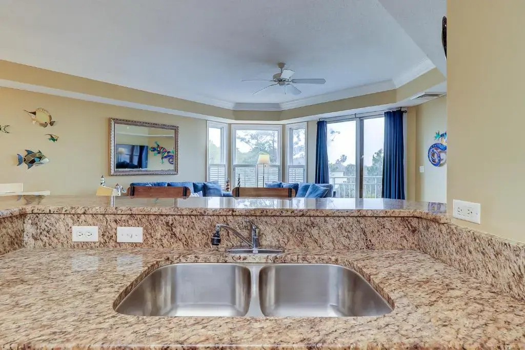 2309 SeaCrest 3 BR Forest Beach Condo