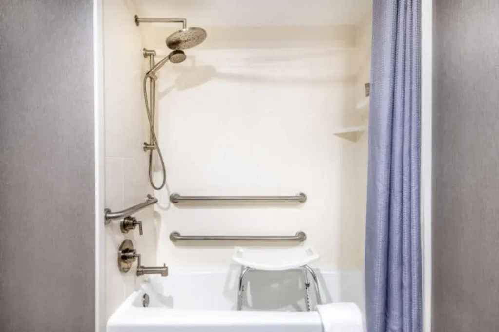 Anaheim Camelot Inn & Suites