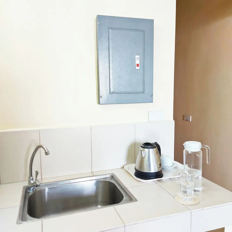 airobedz MANILA - A Value Hotel