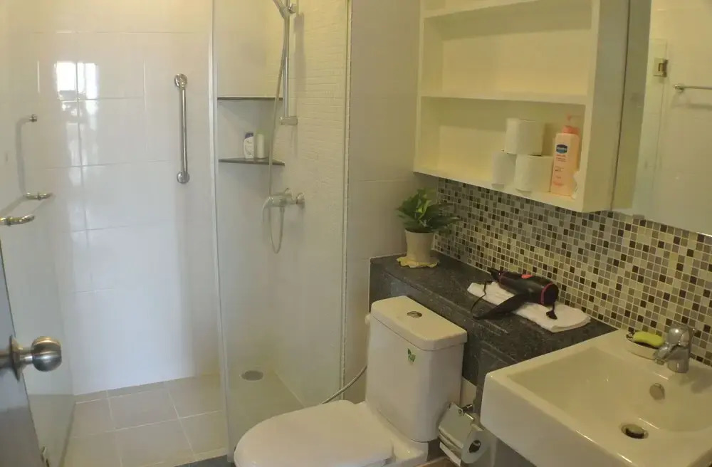 Diamond Sukhumvit by FIB