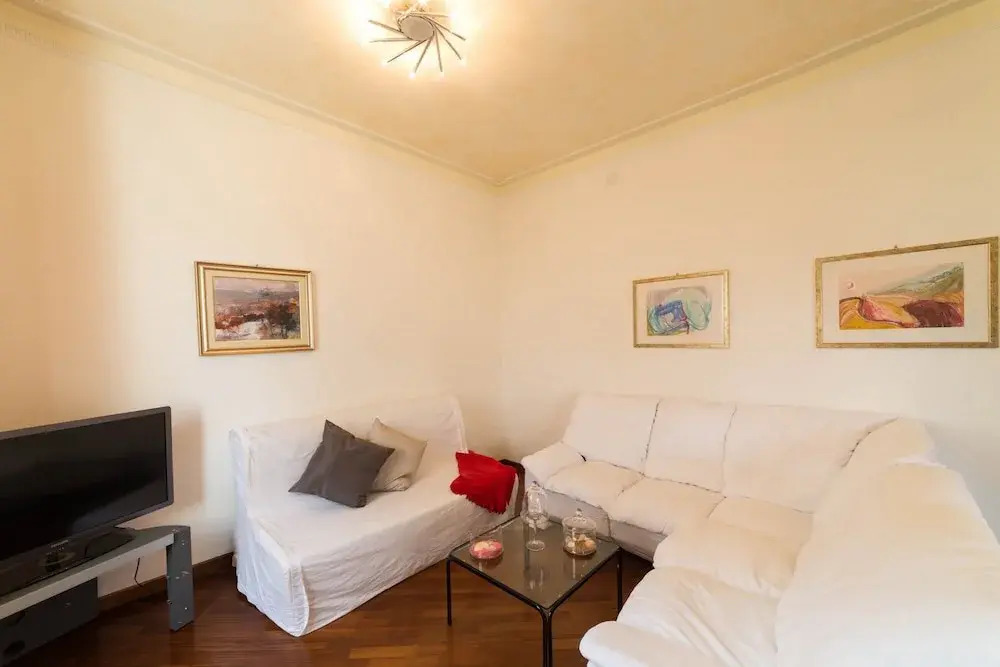 Desenzanoloft Villa Palm Garda Beach official partner Homes and Villas by Marriott Bonvoy
