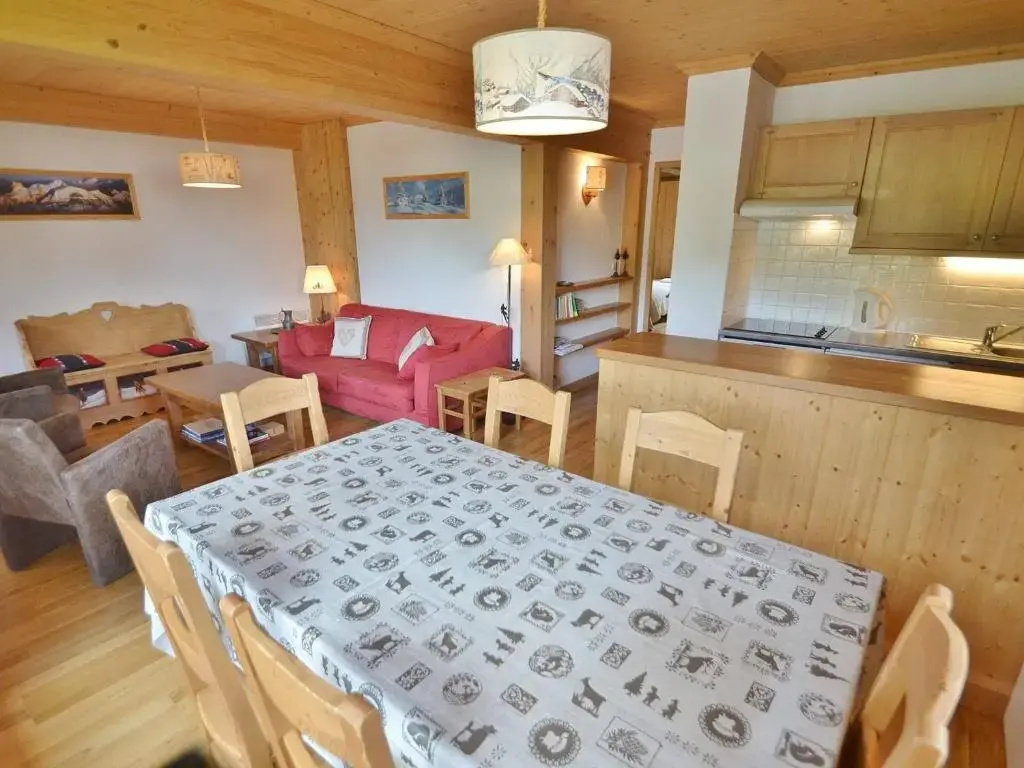 Appartement Le Grand-Bornand, 4 pièces, 6 personnes - FR-1-391-108