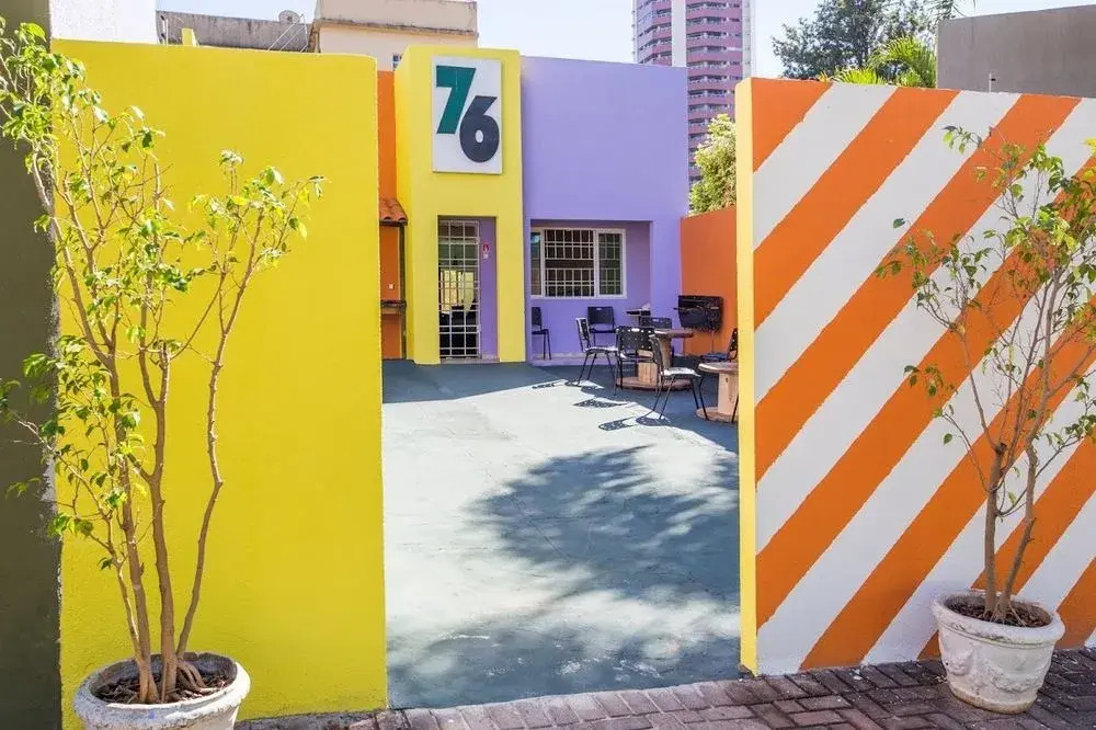 Hostel 76