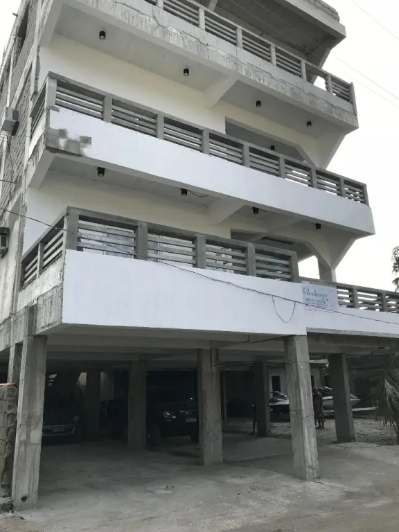 Seabreeze Beach Lodge