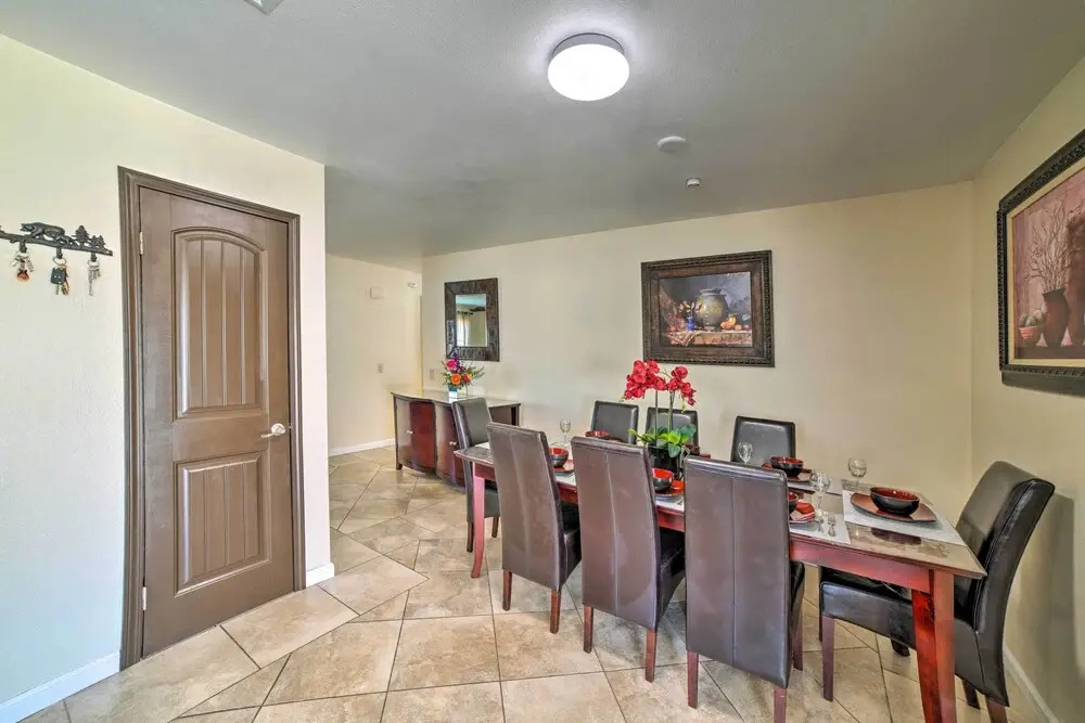 Family-friendly Home w/ Basketball Court!