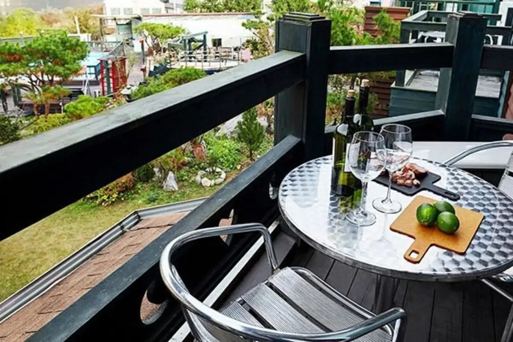 Chuncheon(Namiseom) Remember Pension (Spa, BBQ, Pick up)