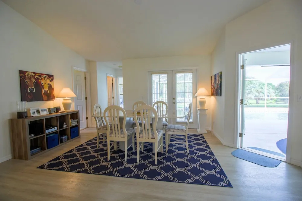 North Foxrun Terrace  1512 2 Bedroom Villa by RedAwning