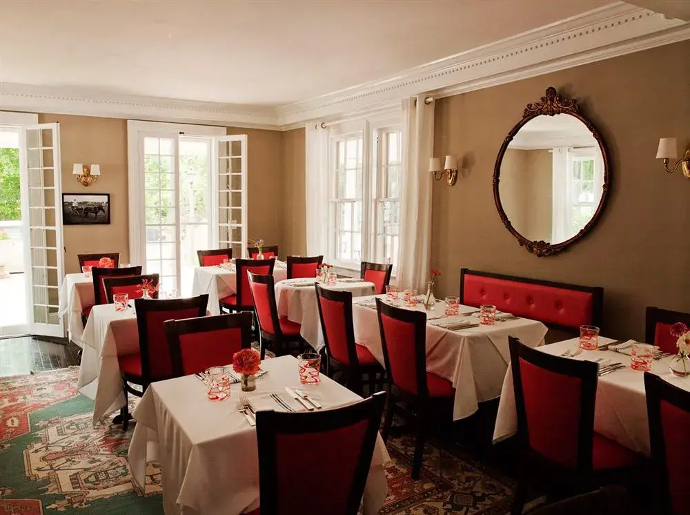 Bridgehampton Inn