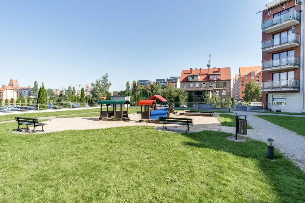 Aquarius in Gdańsk with 1 bedrooms and 1 bathrooms