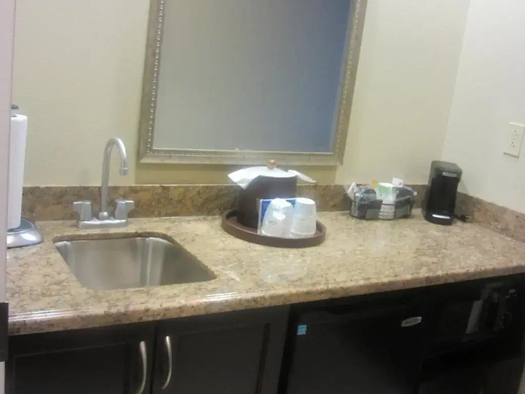 Hampton Inn & Suites Nashville at Opryland