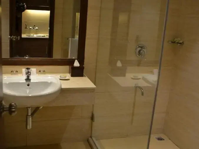 The LaLiT Traveller- Airport hotel