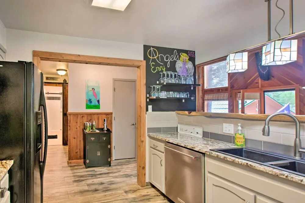 Angel Fire Cabin: Hot Tub, Fire Pit & Trail Access
