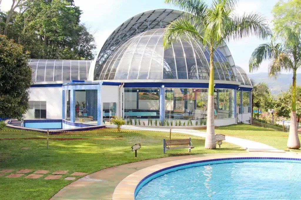 Apt Moderno À 60 Metros Do Termas