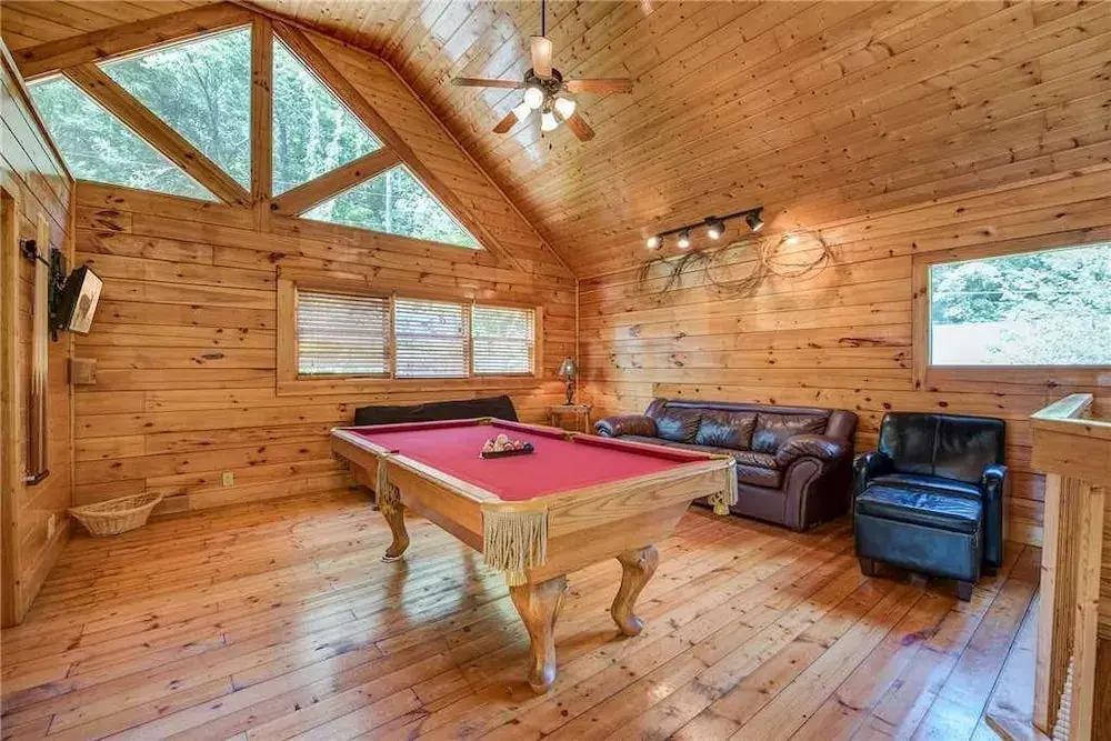 Creekside Romance - One Bedroom Cabin
