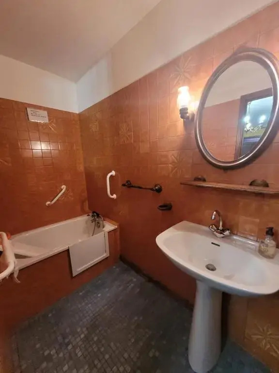 Bel appartement T4 dans maison basque