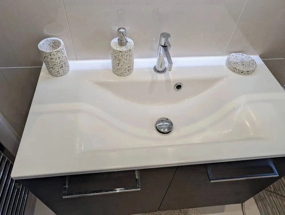 Luxury 3BR Home 20 Mins to London Garden Wi-fi