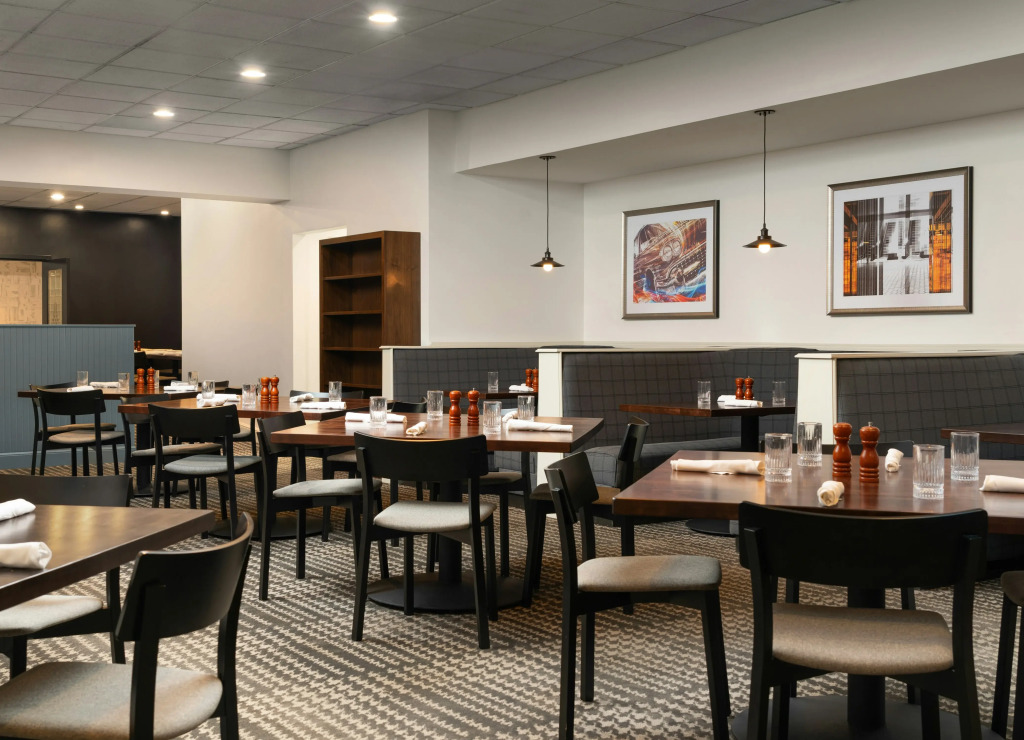 DoubleTree by Hilton Pittsburgh Airport
