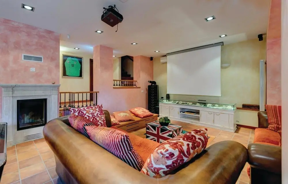 Stunning Home In Split