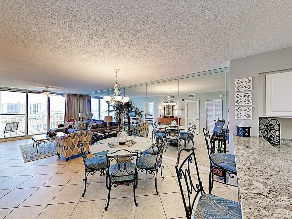 Gulf-front Gem: Lake Views, Beach Access & 3 Pools 2 Bedroom Condo