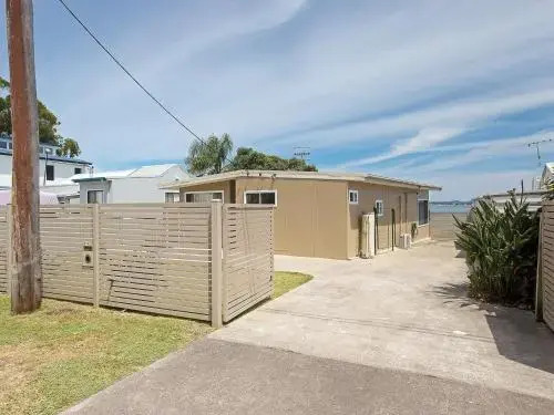 Casa Martins Absolute Waterfront House
