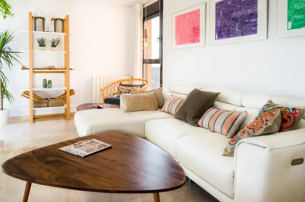 ApartUP Levante Skyline