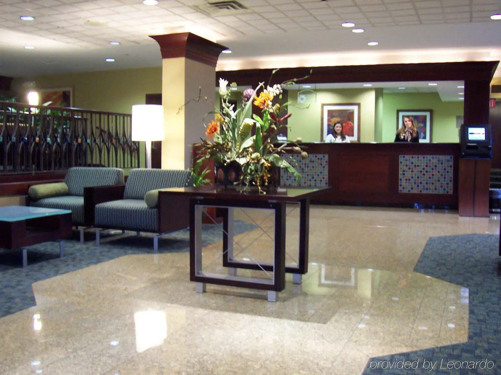 Holiday Inn & Suites Chicago-Carol Stream Wheaton by IHG