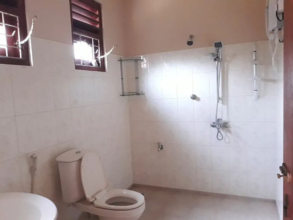 Villa Vinses In Hikkaduwa
