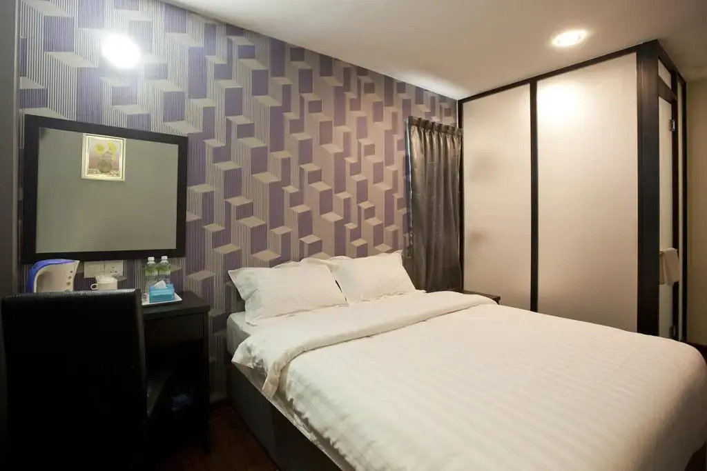 OYO 383 V3 Hotel Nusajaya