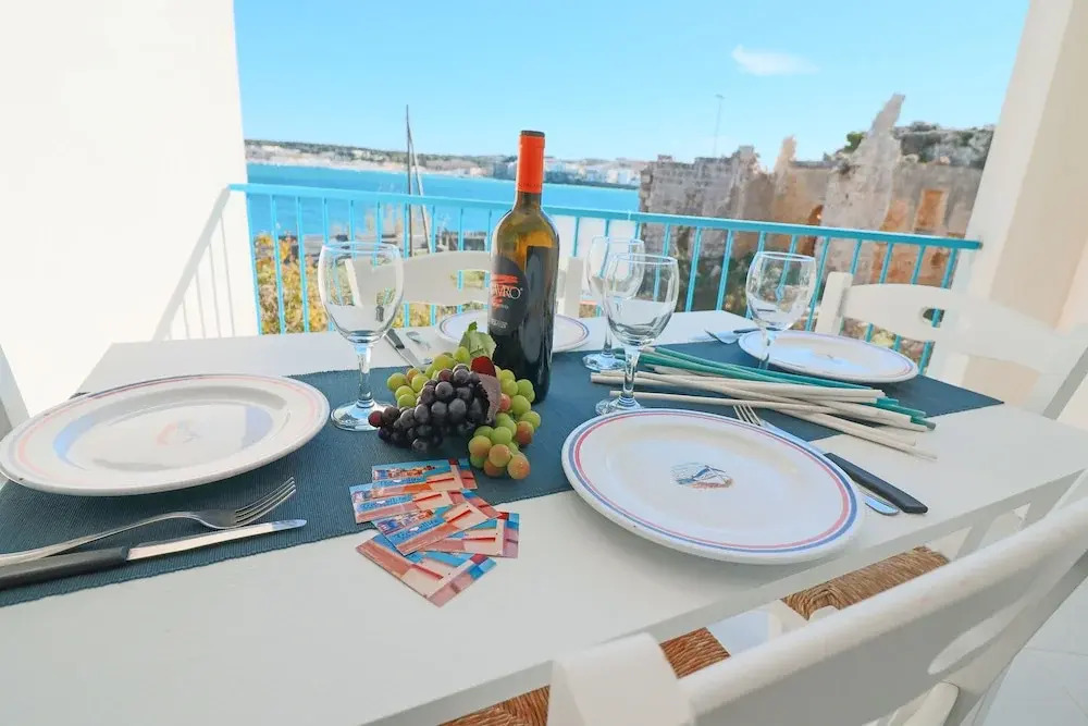 Casa Lucrezia Unique Sea View and Relaxation Near the Historic Centre