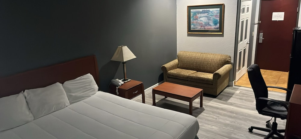 Suburban Studios Clute - Lake Jackson