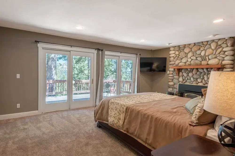 New Listing! Wooded Oasis w/ Hot Tub & 5 Decks home