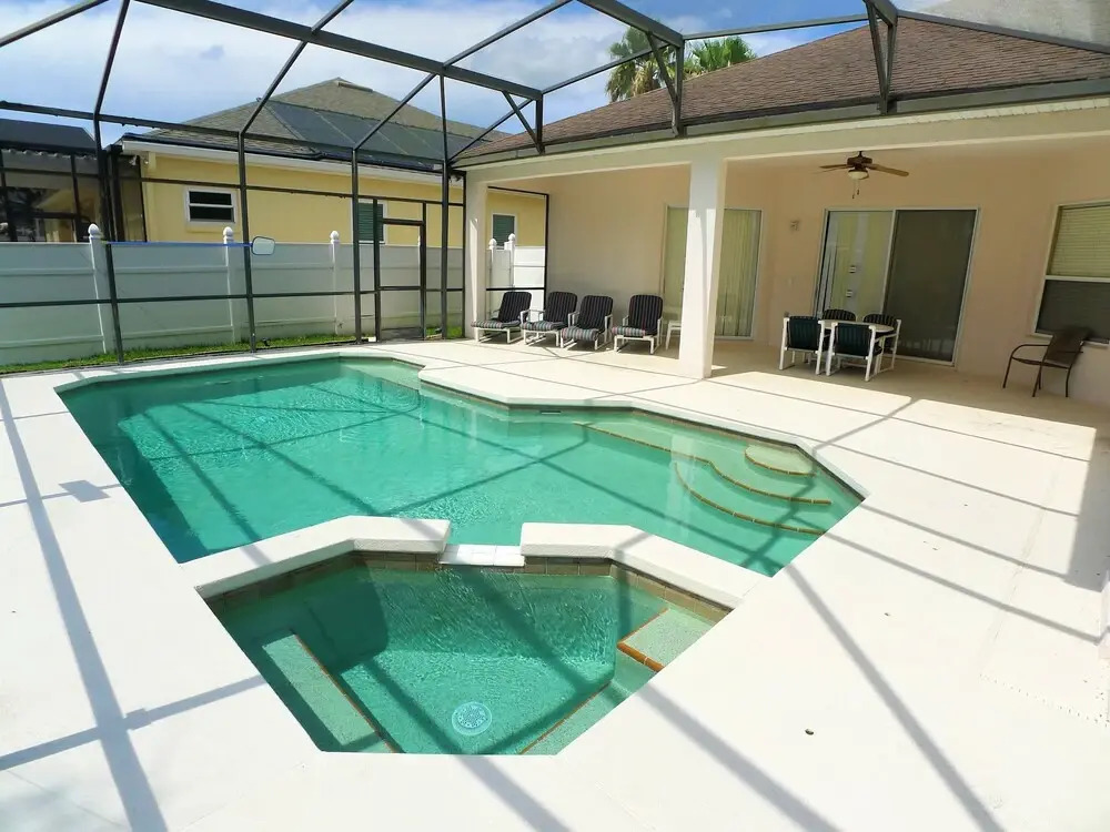 5 Bed Pool Home On Golf Community 835