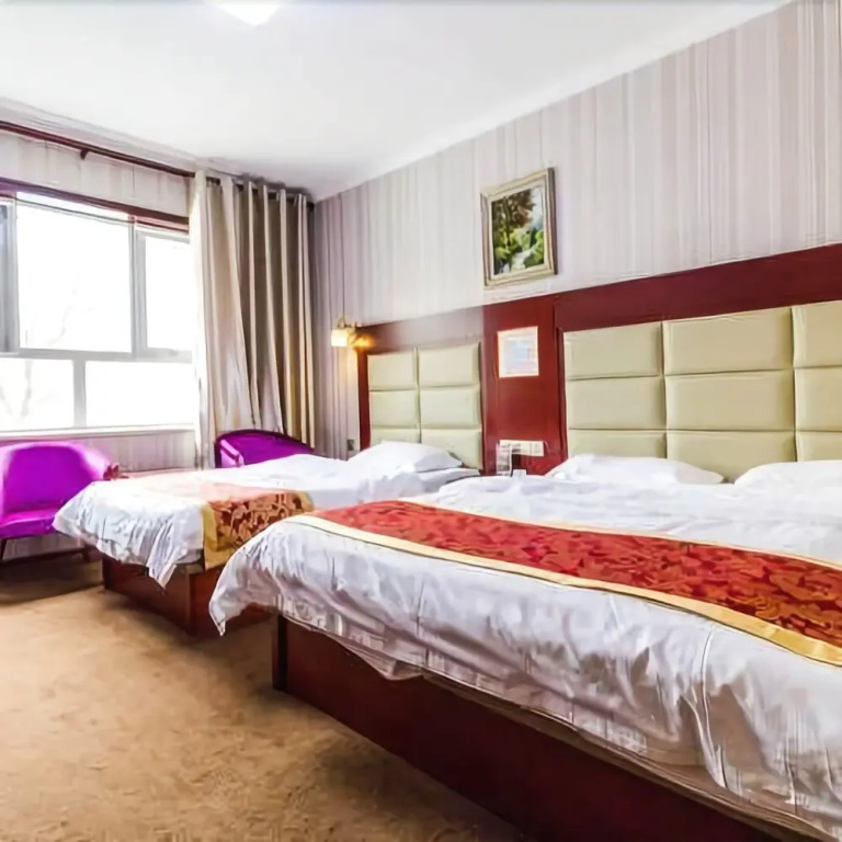 Huaqiang Business Hotel