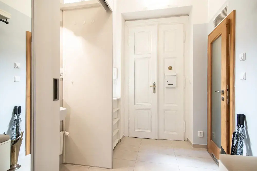 Lovely Apartment on Mala Strana just 10 mins walk to scenic places