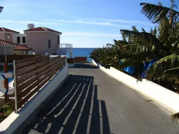 Five Waves Holiday Villas
