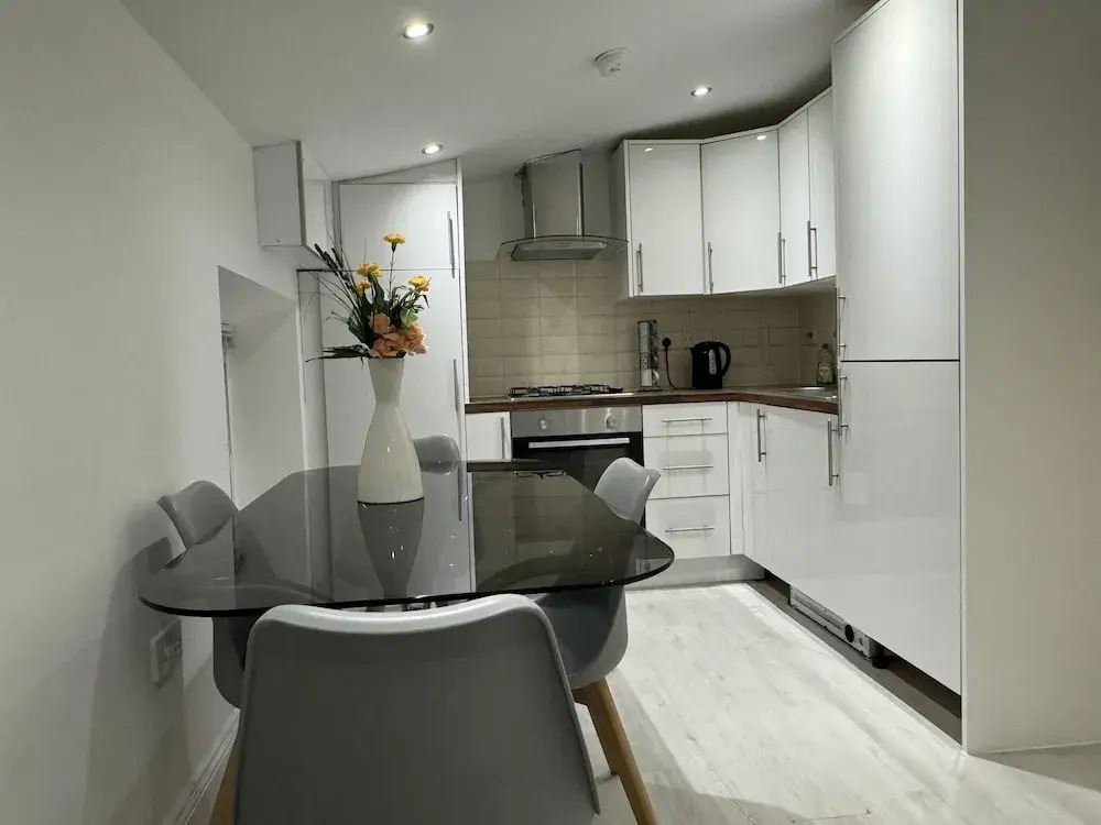 Beautiful 2 Bed Apartment in Walton on the Naze