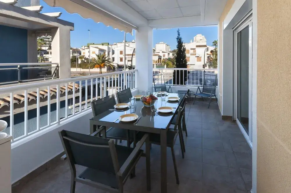 Golden in Gandia With 3 Bedrooms and 3 Bathrooms