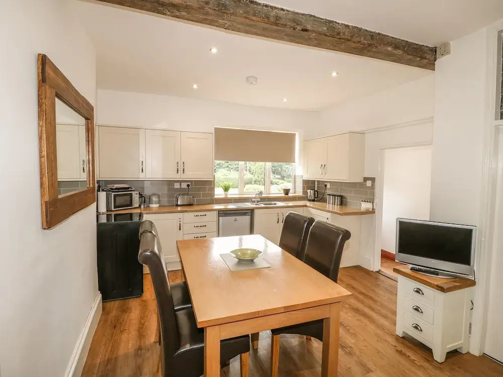 Farley Cottage I
