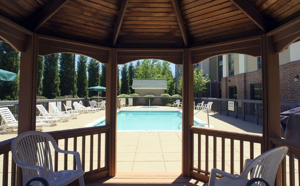 Hampton Inn and Suites Asheville Airport