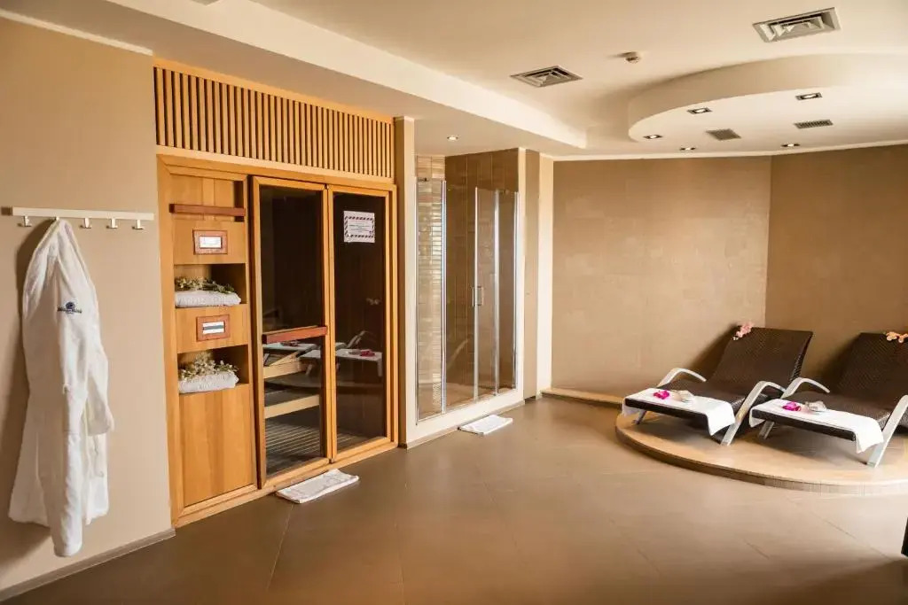 Abruzzo Marina Hotel - Family & Beach Resort