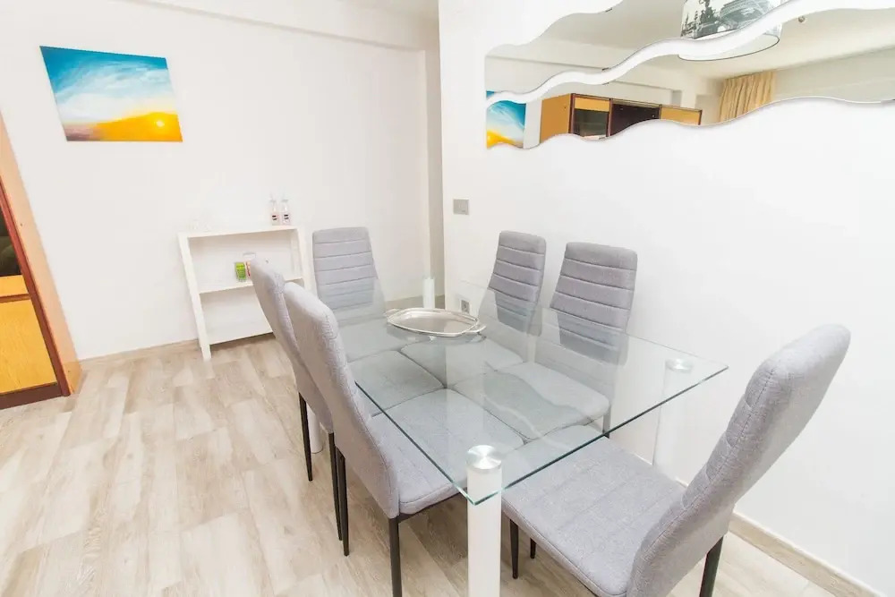 Classy 4 bedrooms Apartment