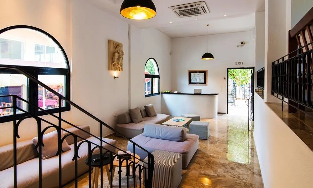 Polydoros Hotel Apartments