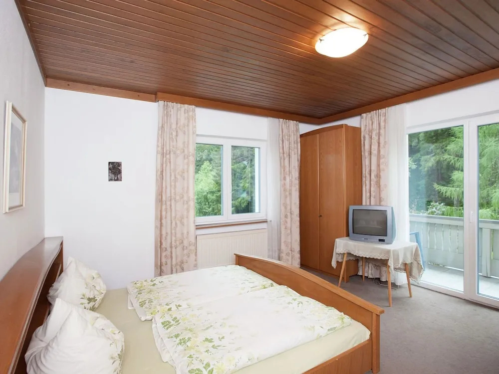 Luxurious Chalet In Zell Am See With Sauna