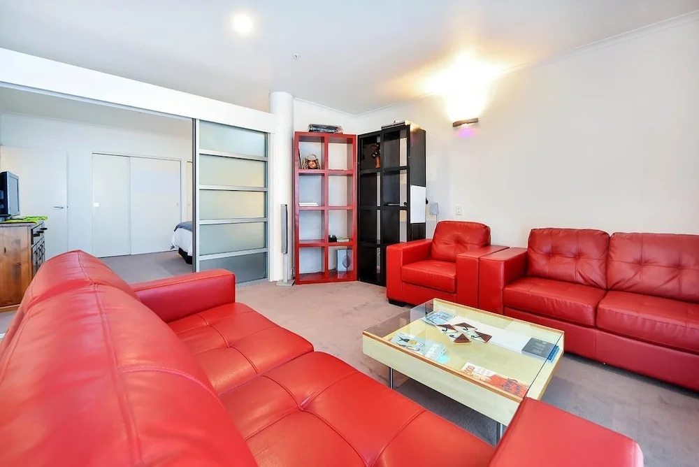 QV Harbour Private Apartment - 700