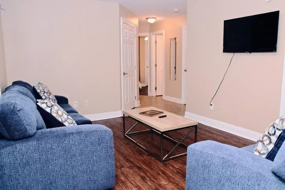 Lasalle - 1A · Faubourg Delassize Gated Apartment!