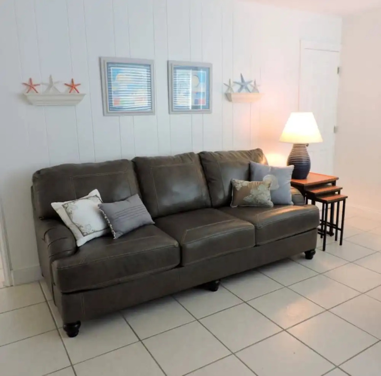 Ocean View 2/1 for 8 1/2 Block to Beach With Patio