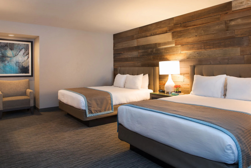 Hotel Azure