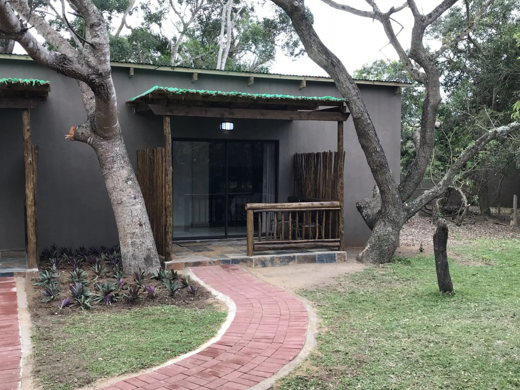 Emdoneni Lodge with Zululand Cat Conservation Project