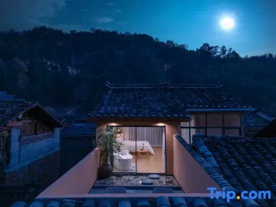 Gusu Homestay (Zhaoxing Dong Village Scenic Area Xintuan Drum Tower)